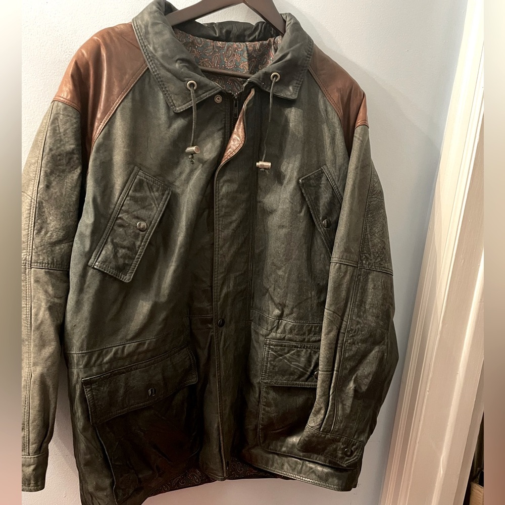 🇨🇦 make an offer! Vintage weathered/ distressed leather jacket